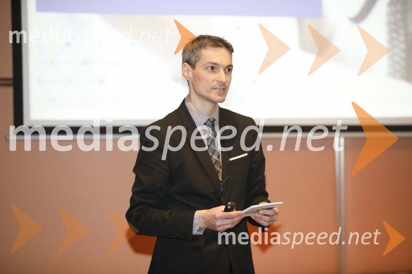  Bojan Ivanc, CFA, CAIA, član upravnega odbora društva CFA Slovenija in glavni ekonomist Analitike GZS, lokalni koordinator CFA Research Challenge 2018CFA Institute Research Challenge 2020