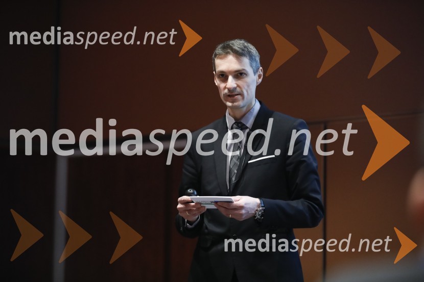  Bojan Ivanc, CFA, CAIA, član upravnega odbora društva CFA Slovenija in glavni ekonomist Analitike GZS, lokalni koordinator CFA Research Challenge 2018CFA Institute Research Challenge 2020