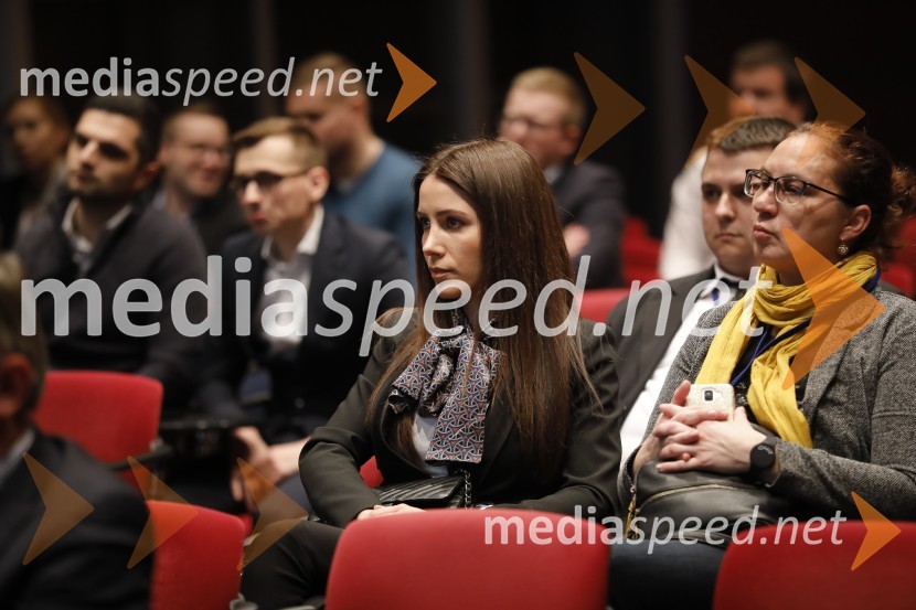  Katarina  Antolić;  Ana Rauker, profesorica na Zagreb School of Economics and ManagementCFA Institute Research Challenge 2020