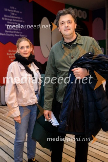  Maša Klun;  Aleksander Radić, Urednik oddaj Razvedrilni program RTV SLOZALAGASPER, predstavitev prvenca