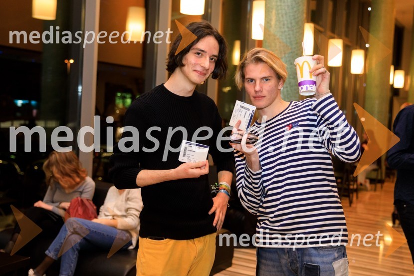  Aleksander Boris Cavazza;  ... ZALAGASPER, predstavitev prvenca