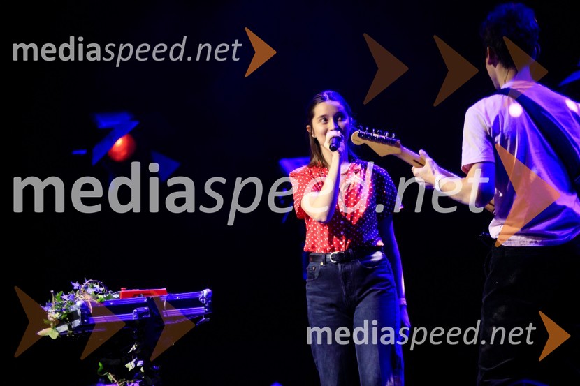  Zala Kralj, glasbenicaZALAGASPER, predstavitev prvenca