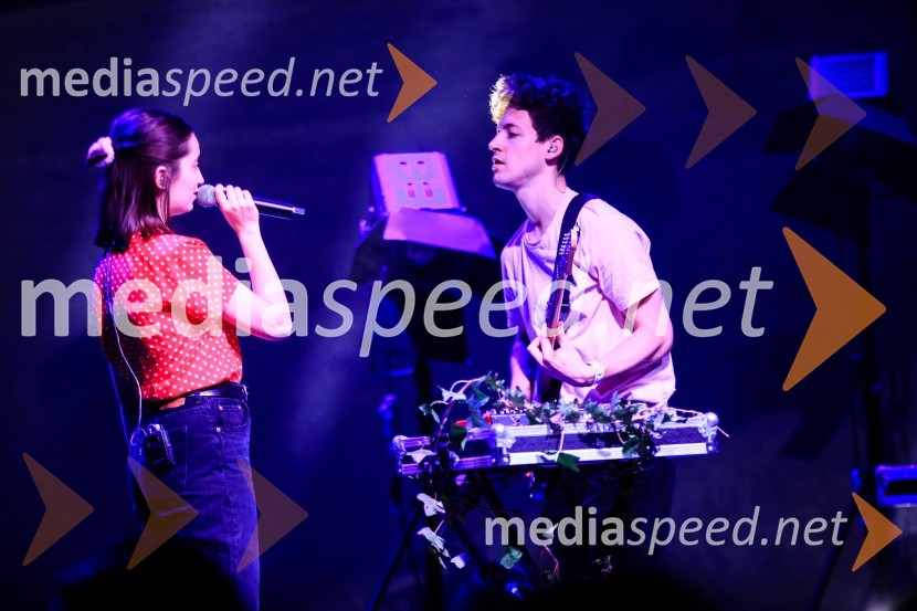  Zala Kralj, glasbenica;  Gašper  Šantl, glasbenikZALAGASPER, predstavitev prvenca