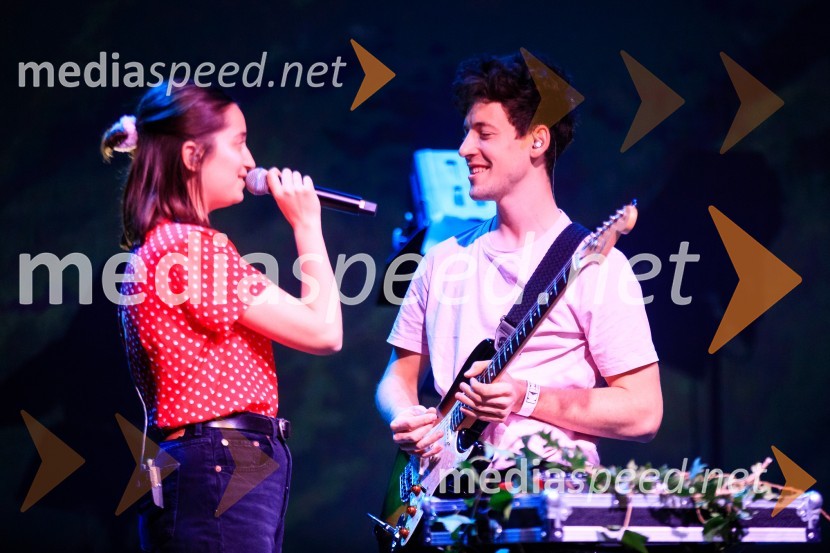  Zala Kralj, glasbenica;  Gašper  Šantl, glasbenikZALAGASPER, predstavitev prvenca