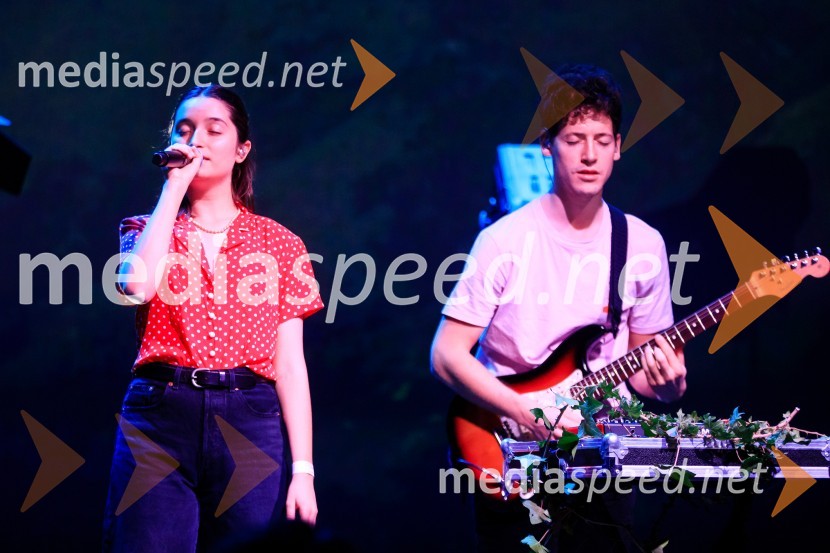  Zala Kralj, glasbenica;  Gašper  Šantl, glasbenikZALAGASPER, predstavitev prvenca