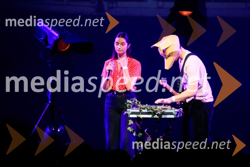  Zala Kralj, glasbenica;  Gašper  Šantl, glasbenikZALAGASPER, predstavitev prvenca