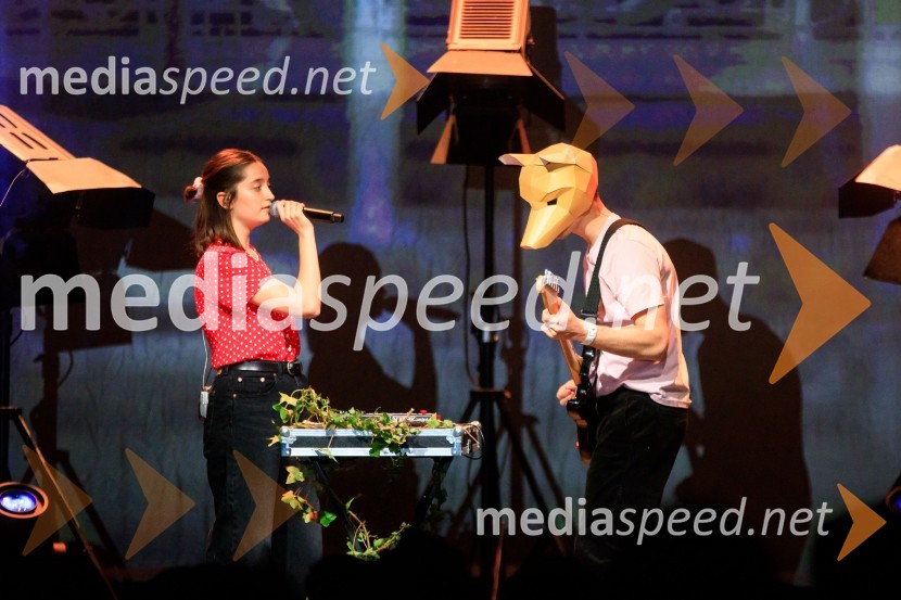  Zala Kralj, glasbenica;  Gašper  Šantl, glasbenikZALAGASPER, predstavitev prvenca