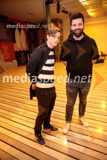  Klemen Kopina, speaker, MC;  Tim Urbanya, DJ, radijski voditelj, Val 202ZALAGASPER, predstavitev prvenca