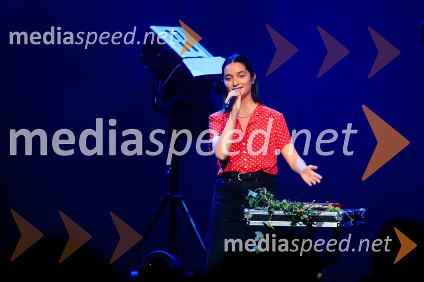  Zala Kralj, glasbenicaZALAGASPER, predstavitev prvenca