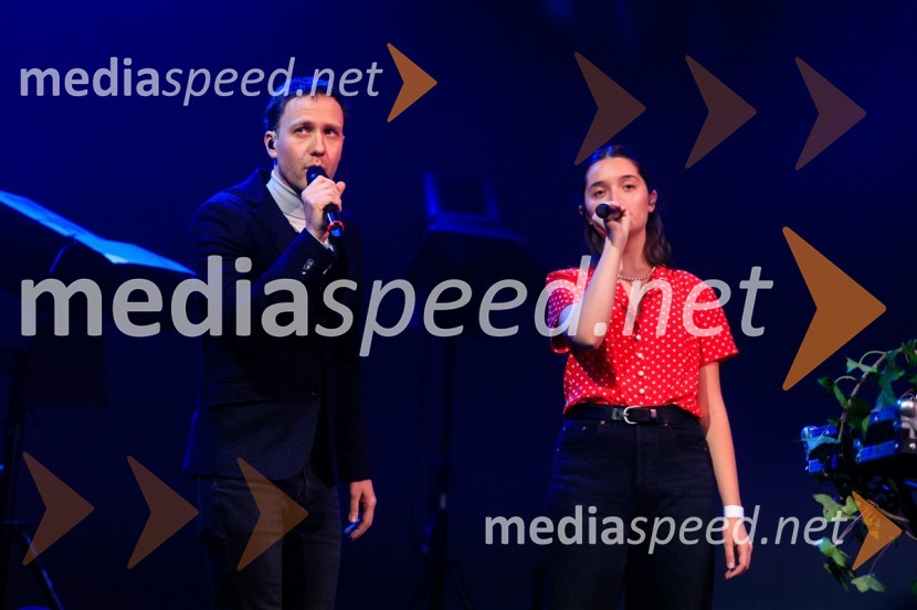  Klemen Slakonja, igralec, komik in TV voditelj;  Zala Kralj, glasbenicaZALAGASPER, predstavitev prvenca