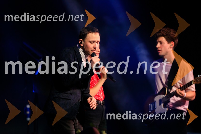  Klemen Slakonja, igralec, komik in TV voditelj;  Gašper  Šantl, glasbenikZALAGASPER, predstavitev prvenca