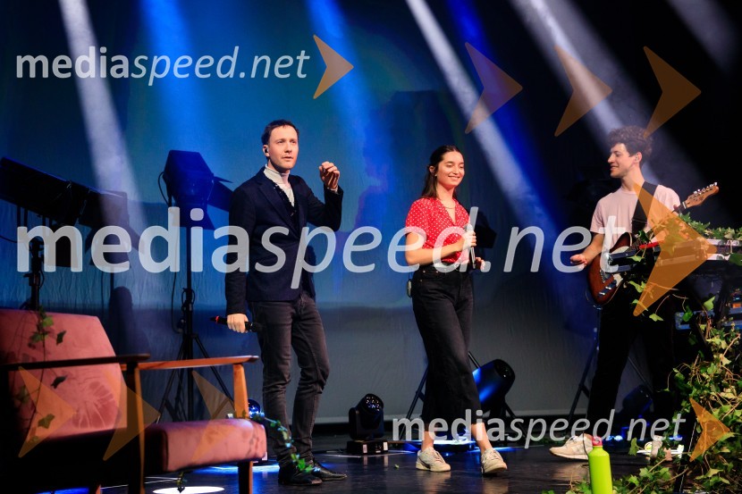  Klemen Slakonja, igralec, komik in TV voditelj;  Zala Kralj, glasbenica;  Gašper  Šantl, glasbenikZALAGASPER, predstavitev prvenca