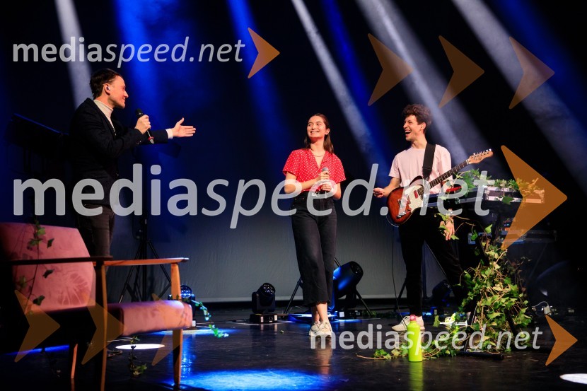  Klemen Slakonja, igralec, komik in TV voditelj;  Zala Kralj, glasbenica;  Gašper  Šantl, glasbenikZALAGASPER, predstavitev prvenca