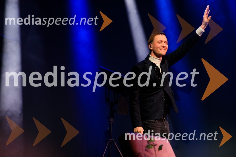  Klemen Slakonja, igralec, komik in TV voditeljZALAGASPER, predstavitev prvenca