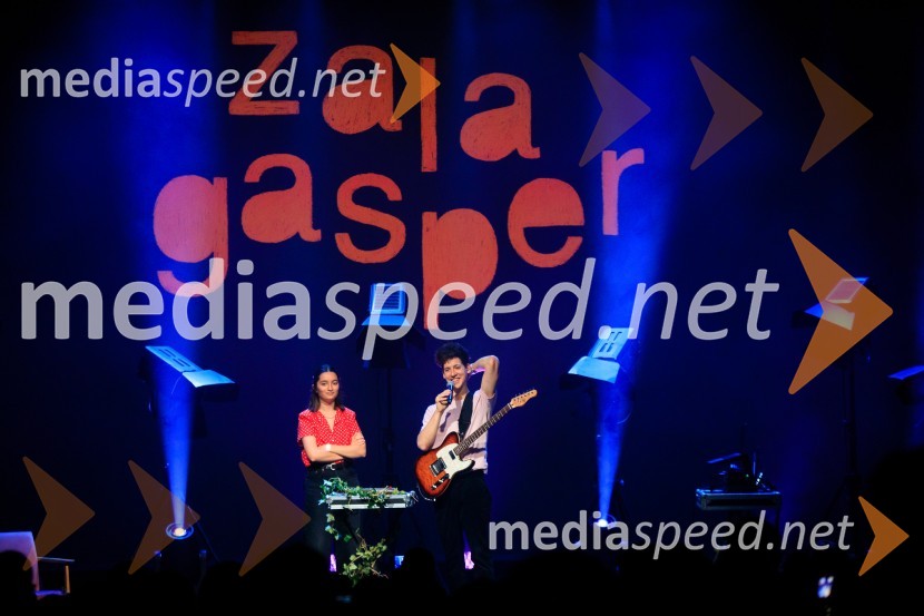  Zala Kralj, glasbenica;  Gašper  Šantl, glasbenikZALAGASPER, predstavitev prvenca