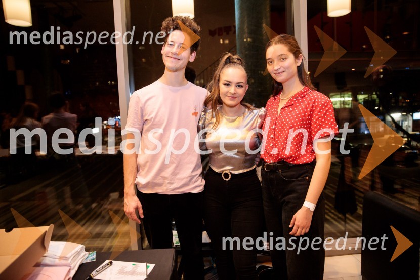  Gašper  Šantl, glasbenik;  Lina Kuduzović, pevka;  Zala Kralj, glasbenicaZALAGASPER, predstavitev prvenca