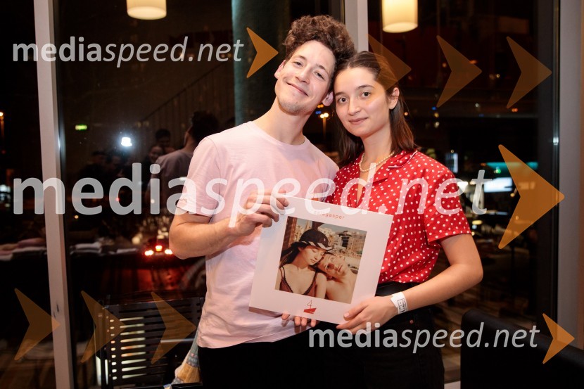  Gašper  Šantl, glasbenik;  Zala Kralj, glasbenicaZALAGASPER, predstavitev prvenca