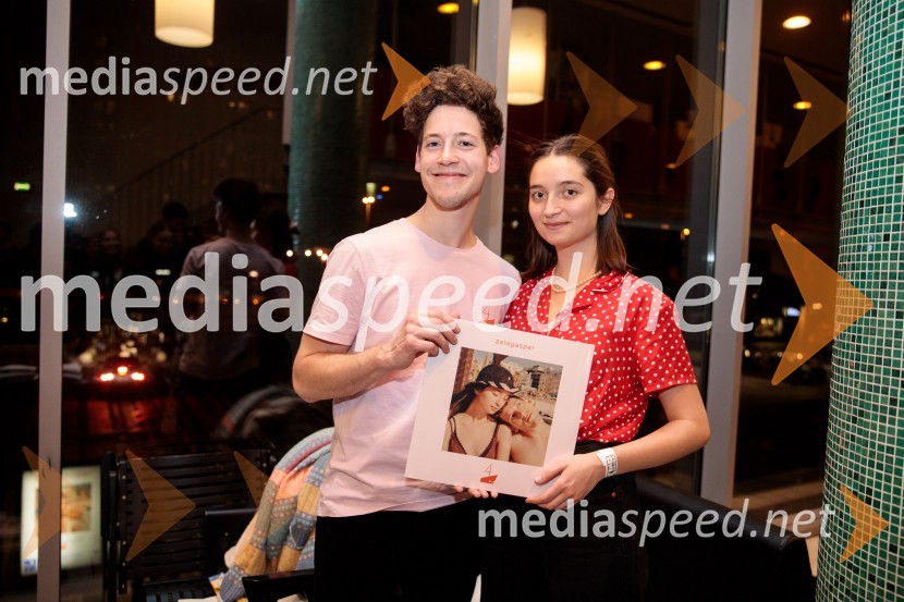  Gašper  Šantl, glasbenik;  Zala Kralj, glasbenicaZALAGASPER, predstavitev prvenca