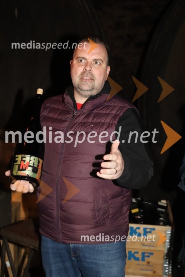  Gregor Mikuž, M-vinaSrečanje muzikantov na izletniški kmetiji Mikuž