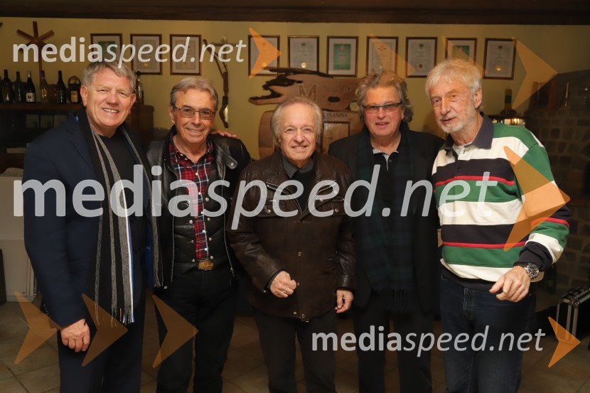  Rudi Šantl, pevec;  Jože Kobler, pevec;  Alfi Nipič, pevec;  Ivo Mojzer;  Edvard Holnthaner, dirigent, Toti big band MariborSrečanje muzikantov na izletniški kmetiji Mikuž