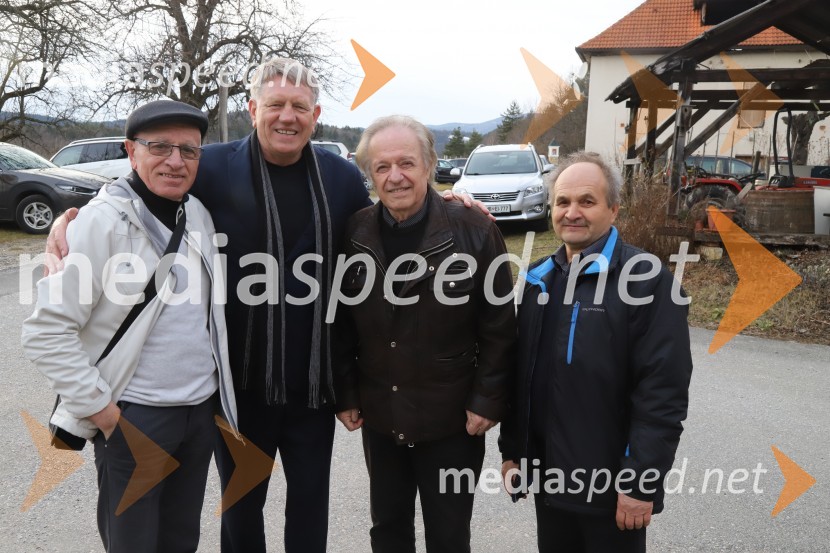  Jože Ekart;  Rudi Šantl, pevec;  Alfi Nipič, pevec;  Ivan Šiker,  klarinetistSrečanje muzikantov na izletniški kmetiji Mikuž