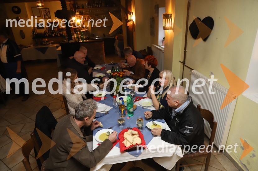 Srečanje muzikantov na izletniški kmetiji Mikuž