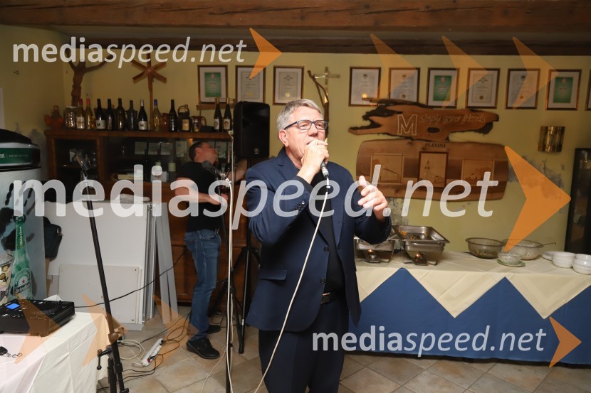  Rudi Šantl, pevecSrečanje muzikantov na izletniški kmetiji Mikuž