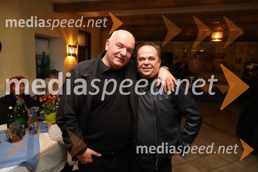  Jože Imperl, podjetnik;  Dušan  Škrbot, glasbenikSrečanje muzikantov na izletniški kmetiji Mikuž