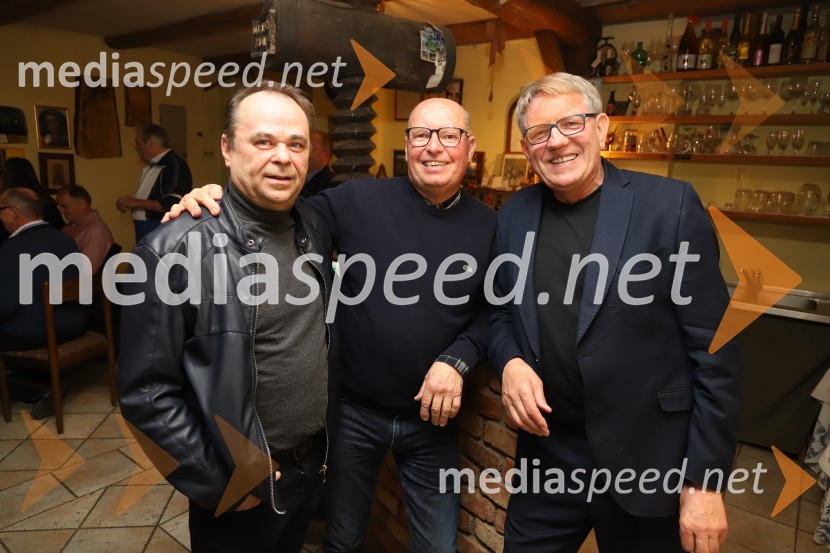  Dušan  Škrbot, glasbenik;  Boris Rošker, glasbenik;  Rudi Šantl, pevecSrečanje muzikantov na izletniški kmetiji Mikuž