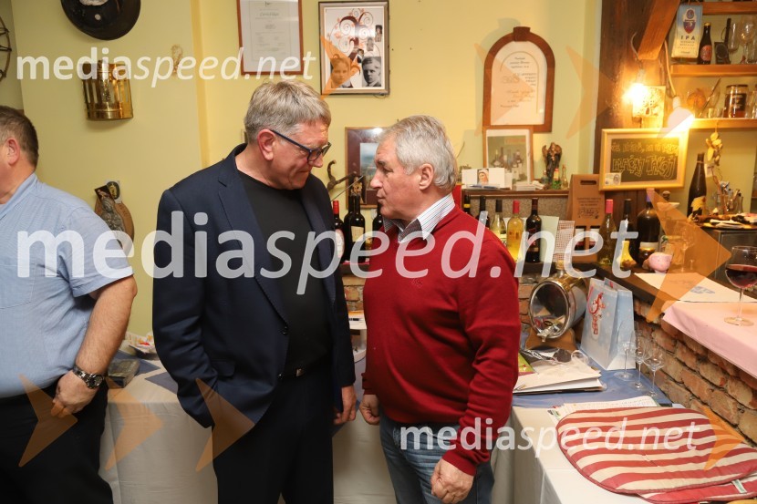  Rudi Šantl, pevec;  Janez Ribič, politikSrečanje muzikantov na izletniški kmetiji Mikuž