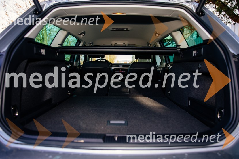 VW Passat Variant EleganceVW Passat Variant Elegance 2.0 TDI