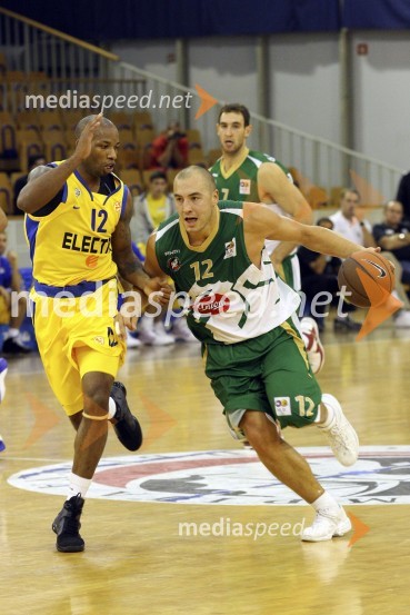 Marko Milič, Union Olimpija (krilo) in Jason Williams, MaccabiKošarka: Olimpija - Maccabi Tel Aviv