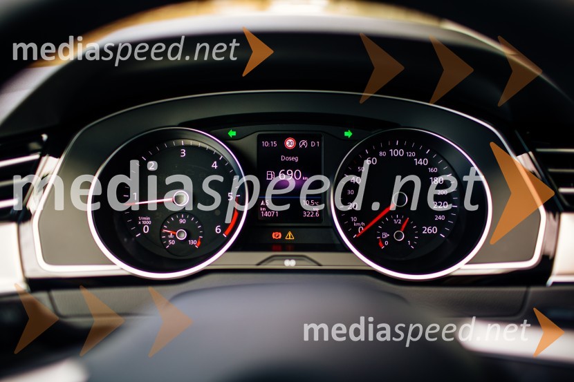 VW Passat Variant EleganceVW Passat Variant Elegance 2.0 TDI