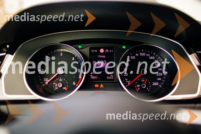 VW Passat Variant EleganceVW Passat Variant Elegance 2.0 TDI