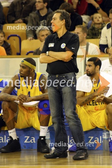 Efy Birenboim, trener MaccabijaKošarka: Olimpija - Maccabi Tel Aviv