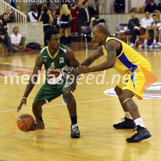 Tyler Crawford, Union Olimpija (krilo) in D'or Fisher, MaccabiKošarka: Olimpija - Maccabi Tel Aviv