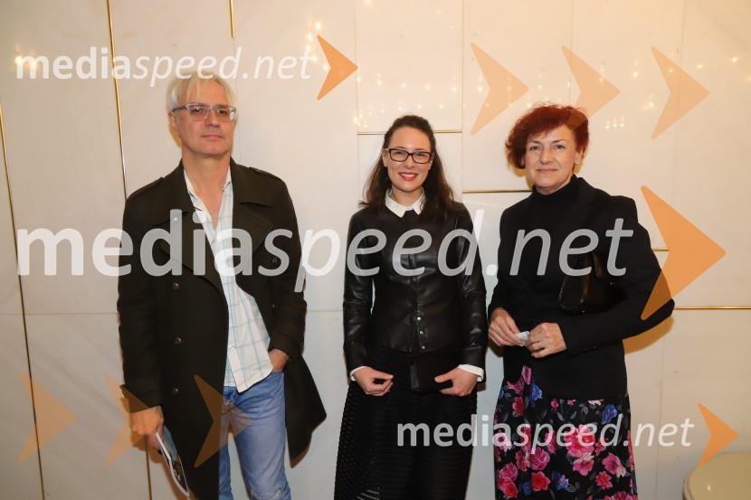  Rok Vilčnik, pesnik, dramatik, glasbenik;  ... ;  ... Pošta, premiera absurdno tragične komedije v SNG Maribor