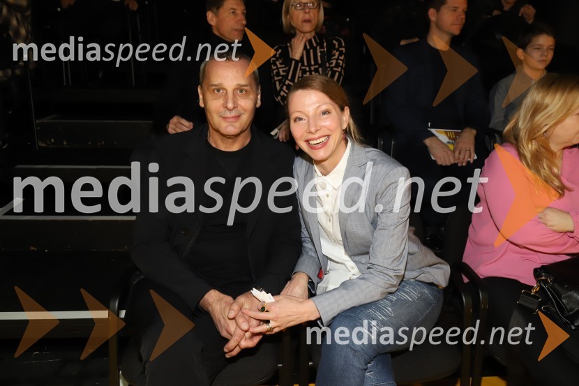  Danilo Rošker, direktor SNG Maribor;  Nataša Matjašec Rošker, igralkaPošta, premiera absurdno tragične komedije v SNG Maribor