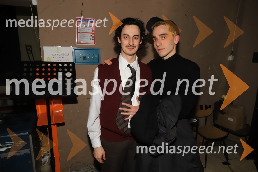  Žan Koprivnik, pianist;  Petja Labović, igralecPošta, premiera absurdno tragične komedije v SNG Maribor