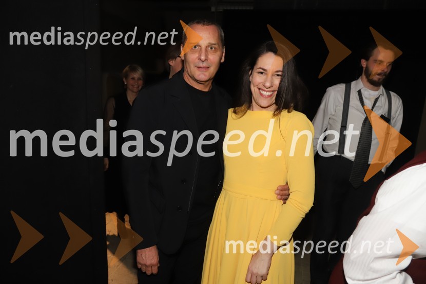  Danilo Rošker, direktor SNG Maribor;  Minca Lorenci, igralkaPošta, premiera absurdno tragične komedije v SNG Maribor