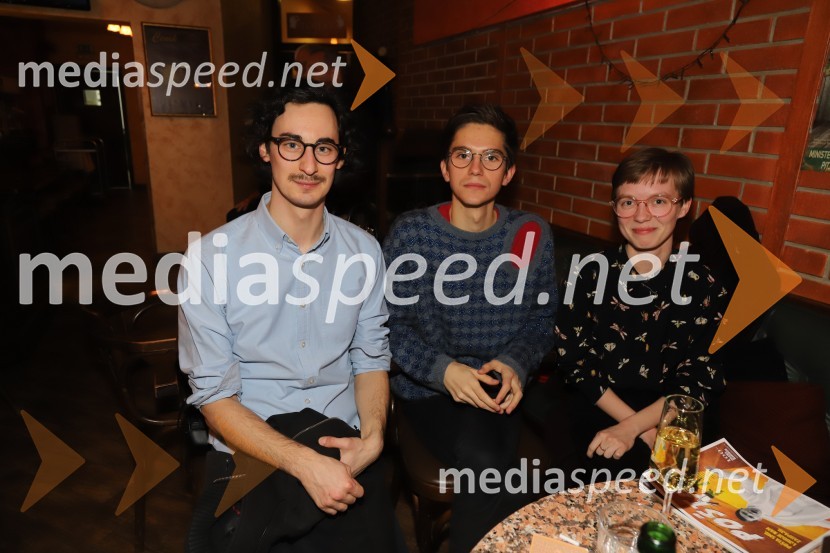  Žan Koprivnik, igralec;  ... ;  ... Pošta, premiera absurdno tragične komedije v SNG Maribor