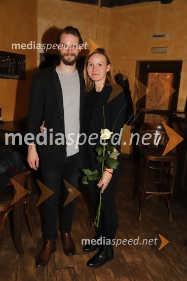  Blaž Dolenc, igralec;  ... Pošta, premiera absurdno tragične komedije v SNG Maribor