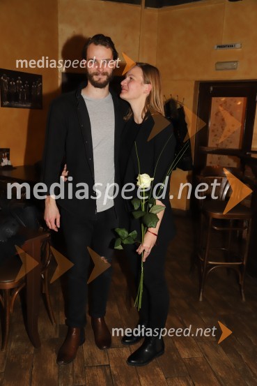  Blaž Dolenc, igralec;  ... Pošta, premiera absurdno tragične komedije v SNG Maribor