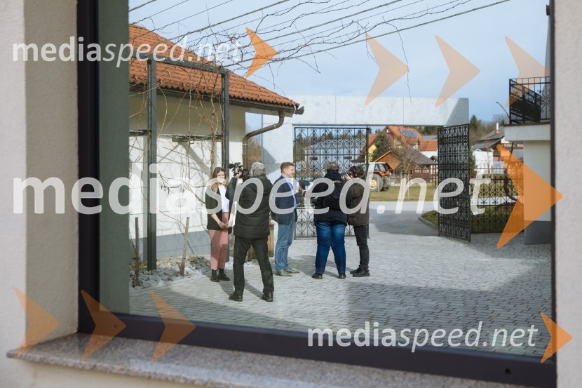 5. Tradicionalna Smolčkova trgatev naravno sušenega grozdja za vino Steyer