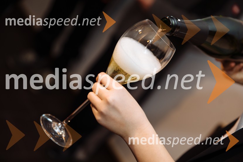 5. Tradicionalna Smolčkova trgatev naravno sušenega grozdja za vino Steyer