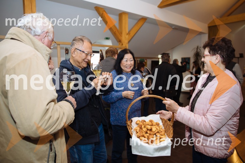  ... ;  Yukio Mori, Zaria;  Keiko Mori, Zaria;  Jožefa Steyer, Steyer Vina5. Tradicionalna Smolčkova trgatev naravno sušenega grozdja za vino Steyer