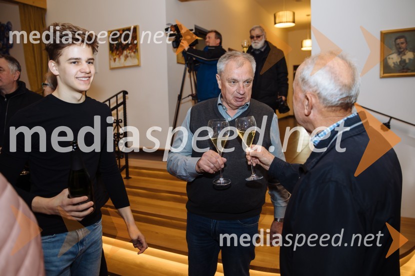  Mark Steyer, Steyer Vina;  Dušan  Zagorc;  ... 5. Tradicionalna Smolčkova trgatev naravno sušenega grozdja za vino Steyer