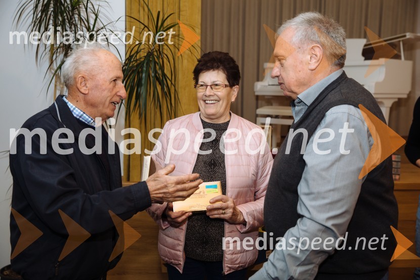  Jožef Steyer, Steyer Vina;  Jožefa Steyer, Steyer Vina;  Dušan  Zagorc5. Tradicionalna Smolčkova trgatev naravno sušenega grozdja za vino Steyer