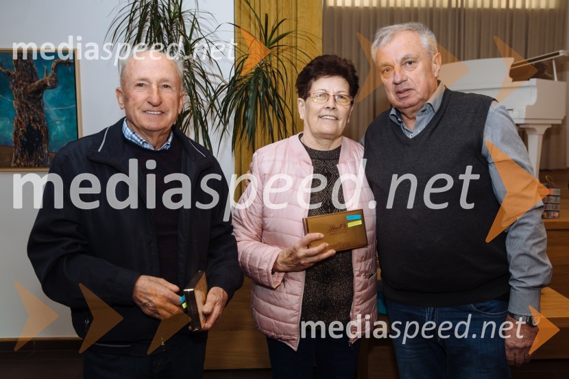  Jožef Steyer, Steyer Vina;  Jožefa Steyer, Steyer Vina;  Dušan  Zagorc5. Tradicionalna Smolčkova trgatev naravno sušenega grozdja za vino Steyer