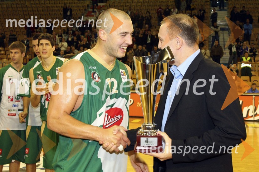 Marko Milič, kapetan Union Olimpije in Dušan Mitič, predsednik Union OlimpijeKošarka: Olimpija - Maccabi Tel Aviv